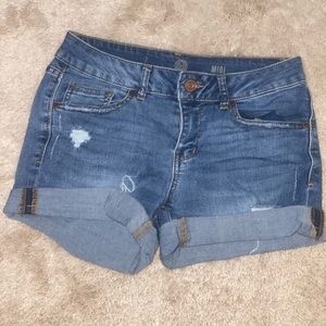 Womens jean shorts, size medium